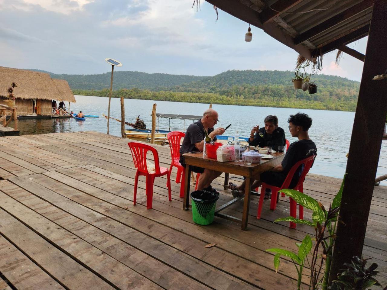 Villa The Floating House Krŏng Kaôh Kŏng Esterno foto